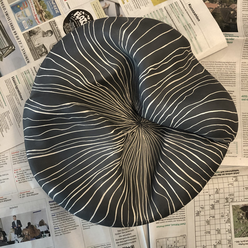 Scrunch, Ceramic Stoneware bowl by Ceramicist Betka Milligan