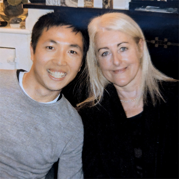 Charlotte de Blois, an artist specializing in mixed media and contemporary visual art